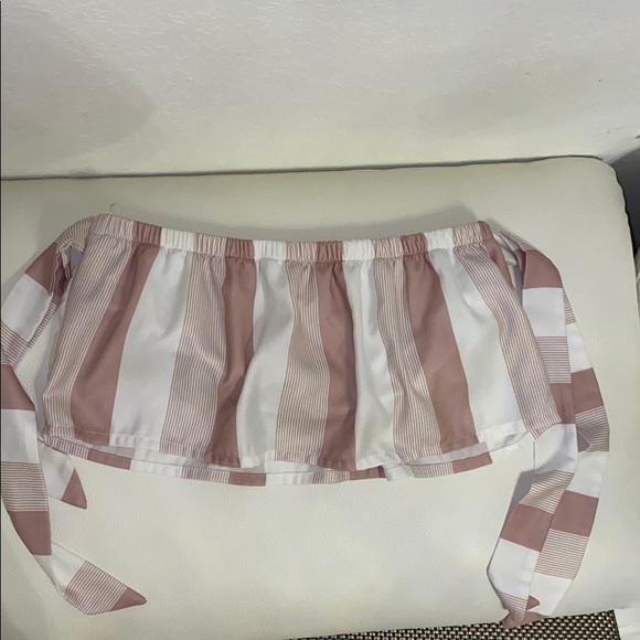 Two piece set - Picture 3 of 3